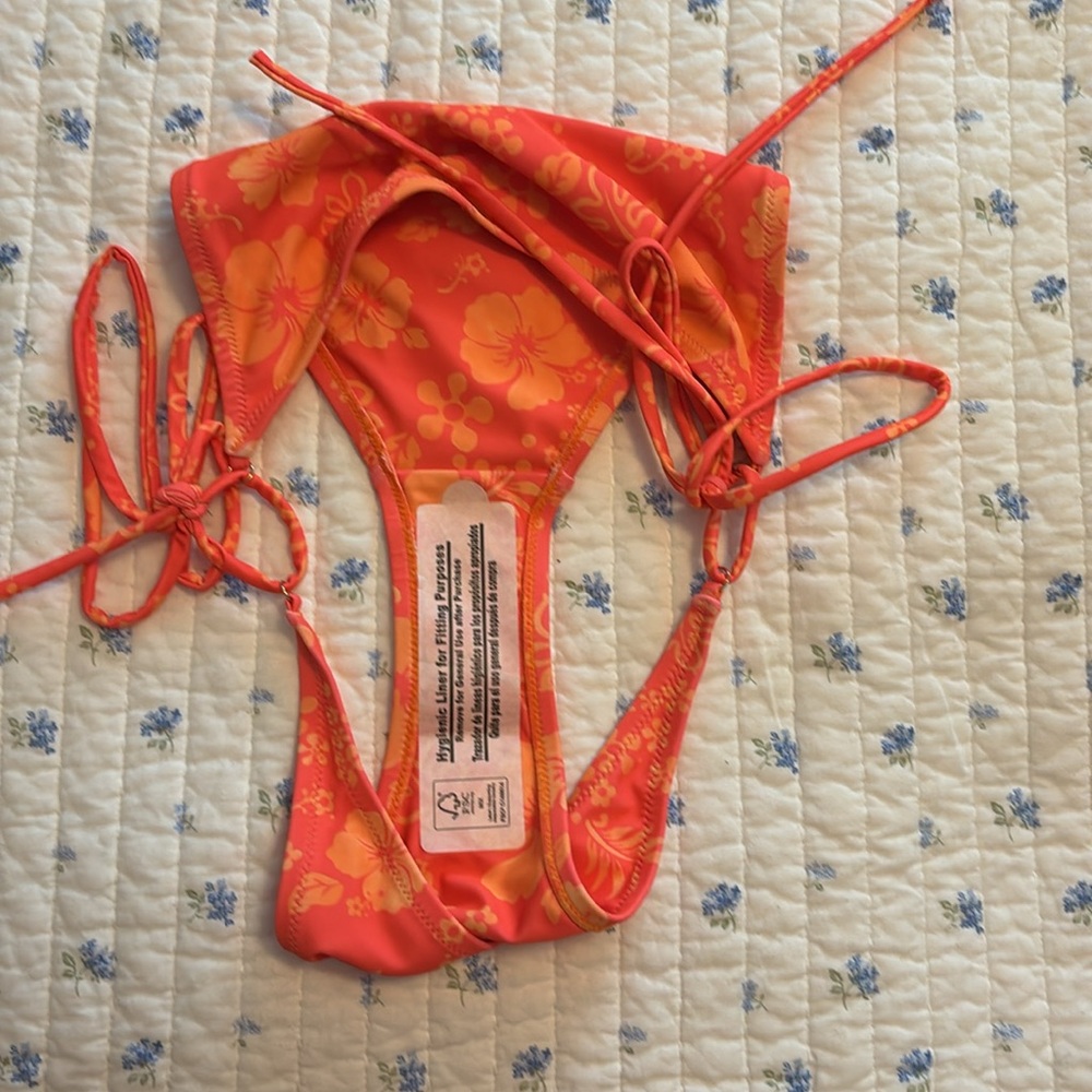 KULANI KINI NWOT BIKINI 🌺🌺 - Picture 4 of 4